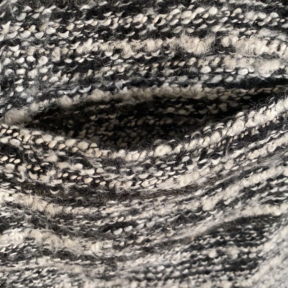 VICTORIA’S SECRET WOOL BLEND FAUX FUR COLLAR COAT - Picture 7 of 8